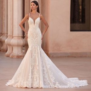 Demetrios 1175 Size 16